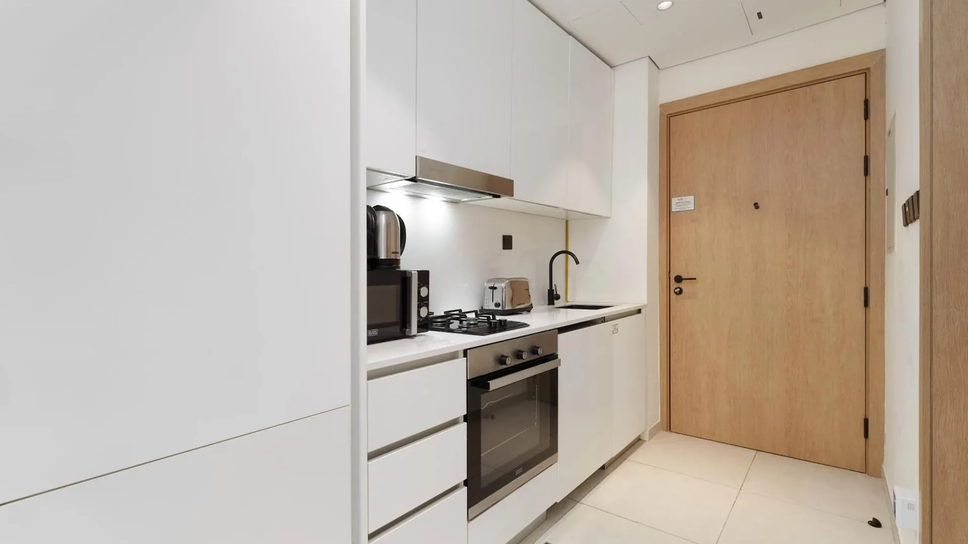 Cozy Studio In Beverly Residence, Jvc By Suiteable Dubai United Arab Emirates